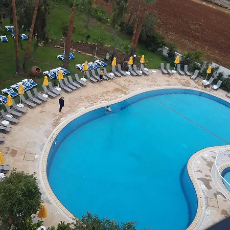 Papouis Otel 3*