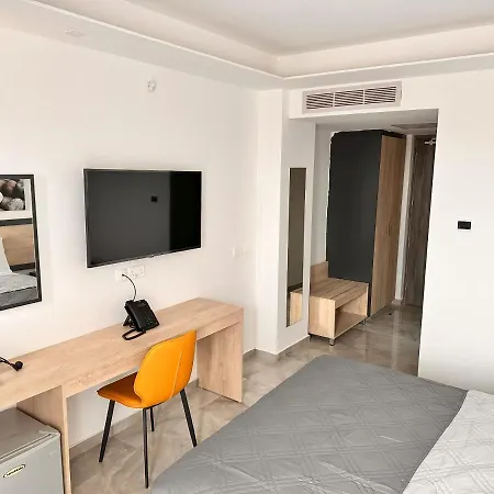 Otel Papouis Protaras