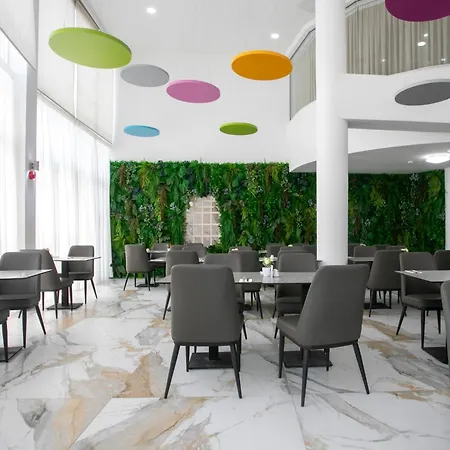 Otel Papouis 3*