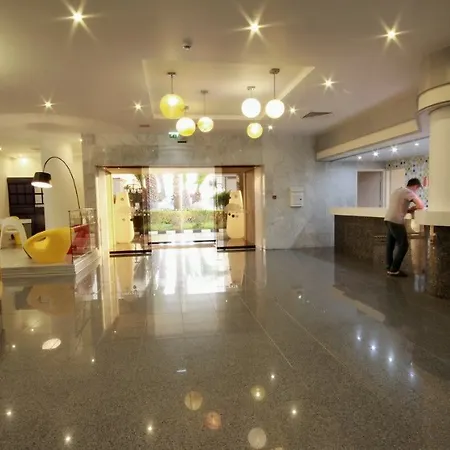Papouis Otel